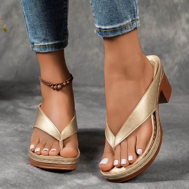 Ellie Sandals: Style & Comfort