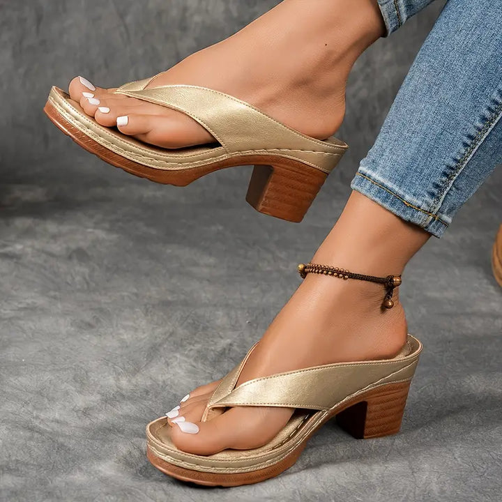 Ellie Sandals: Style & Comfort