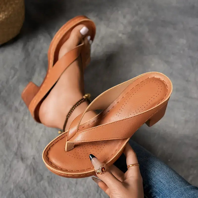 Ellie Sandals: Style & Comfort