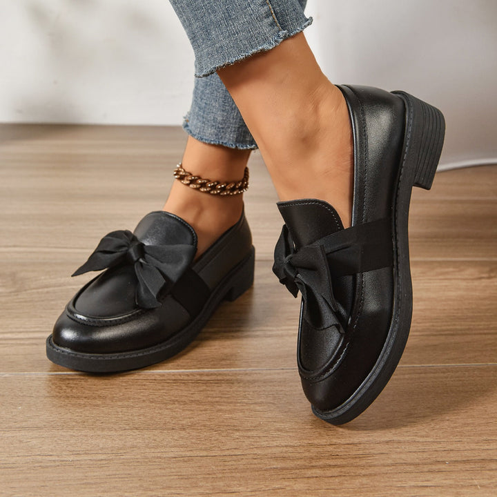 Elara Everyday Comfort Shoes